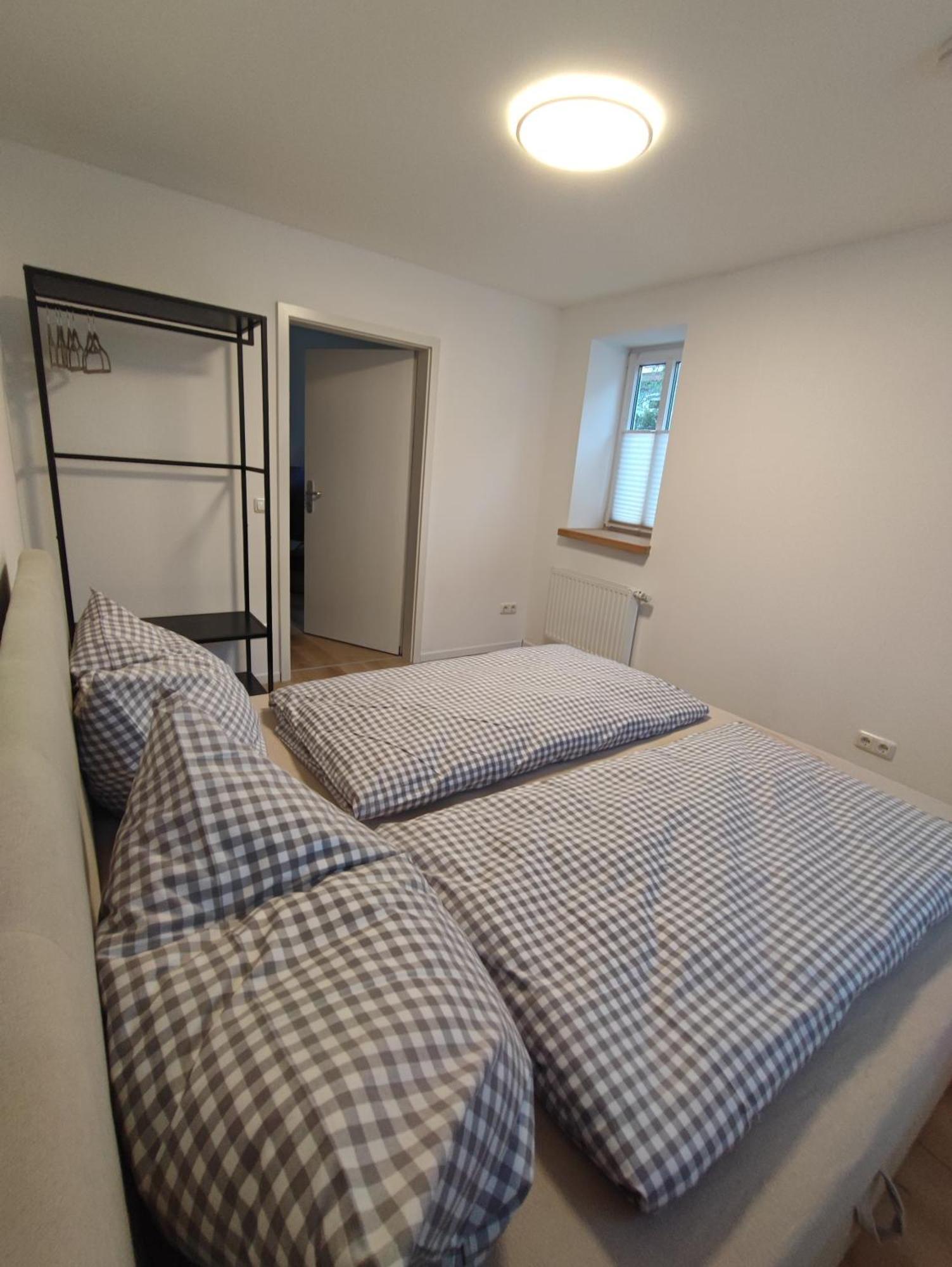 Fewo Planer Altstadtwohnung Mit Terrasse & Parkplatz Memmingen Exterior foto