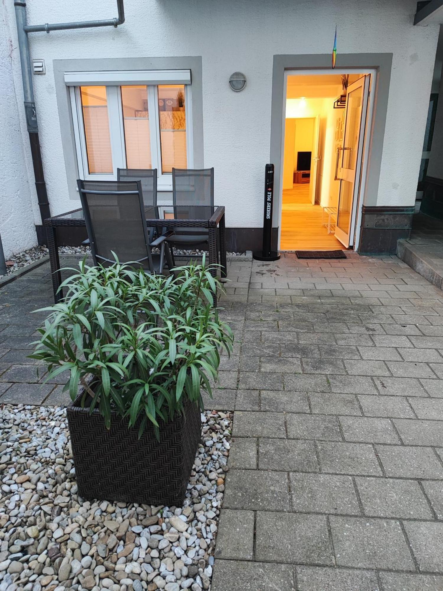 Fewo Planer Altstadtwohnung Mit Terrasse & Parkplatz Memmingen Exterior foto